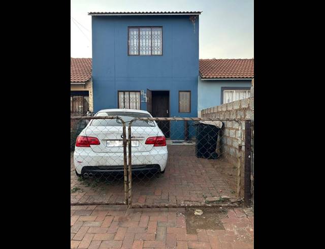 2 BEDROOM HOUSE FOR SALE IN LUFHERENG